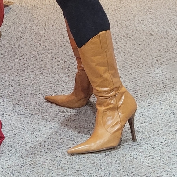 boots - Picture 3 of 3